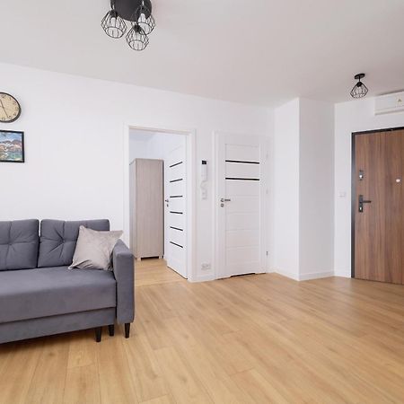 Modern Apartment With Parking Near Tauron Arena By Rent Like Home Cracovie Extérieur photo