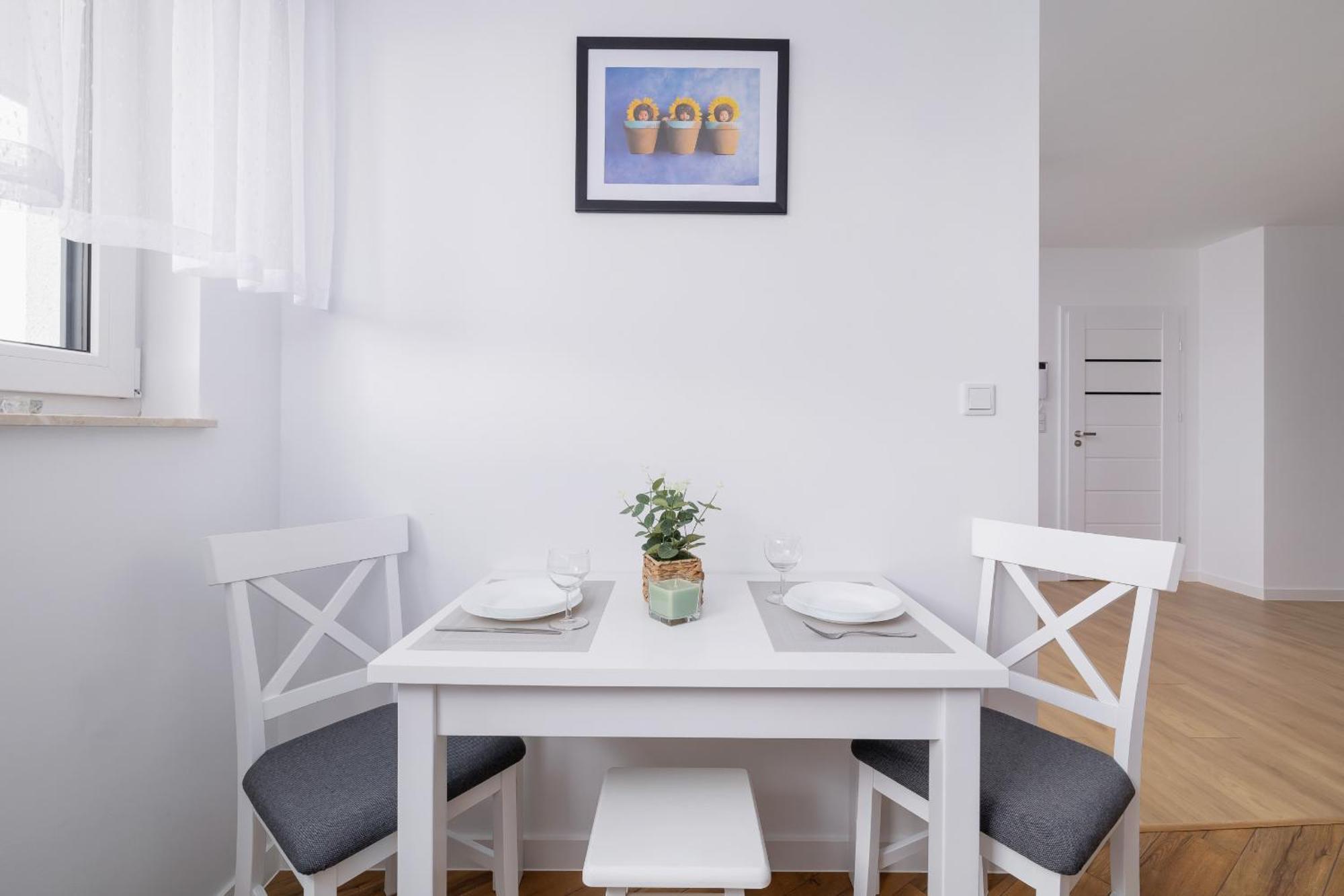Modern Apartment With Parking Near Tauron Arena By Rent Like Home Cracovie Extérieur photo