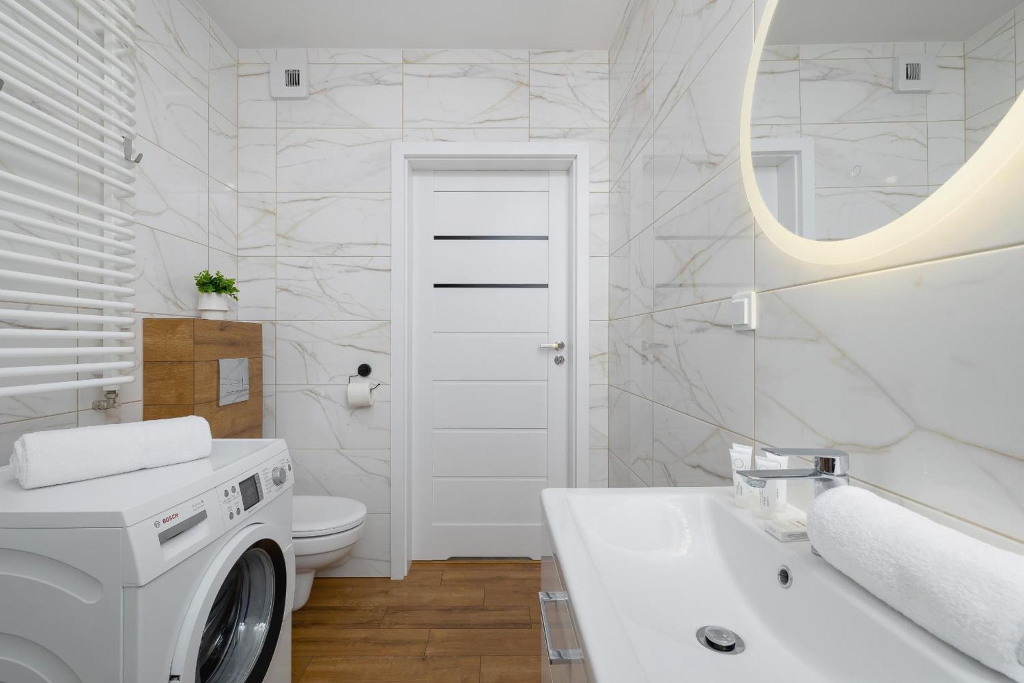 Modern Apartment With Parking Near Tauron Arena By Rent Like Home Cracovie Extérieur photo